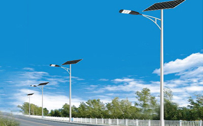 农村道路装叶城太阳能路灯选多大瓦数实测
