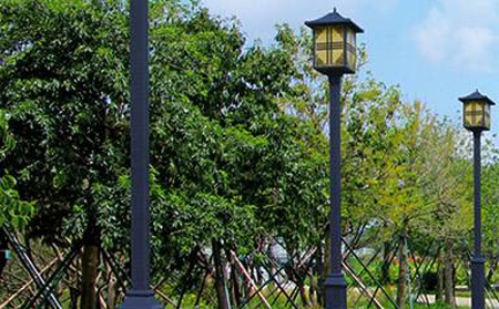 太阳能叶城庭院灯价格为何差三倍？关键看这几点